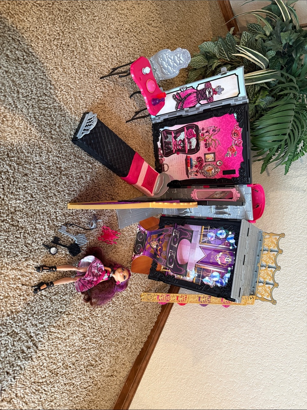 Ever After High Briar Beauty book doll playset
